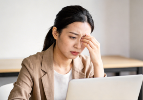 上班難專心疲憊_600x400